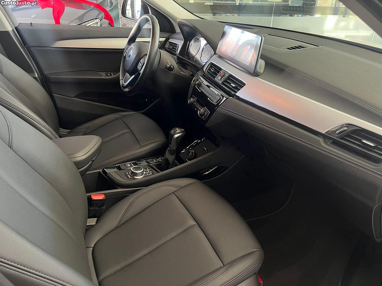 BMW X2 25 e xDrive Advantage — fotografia 7