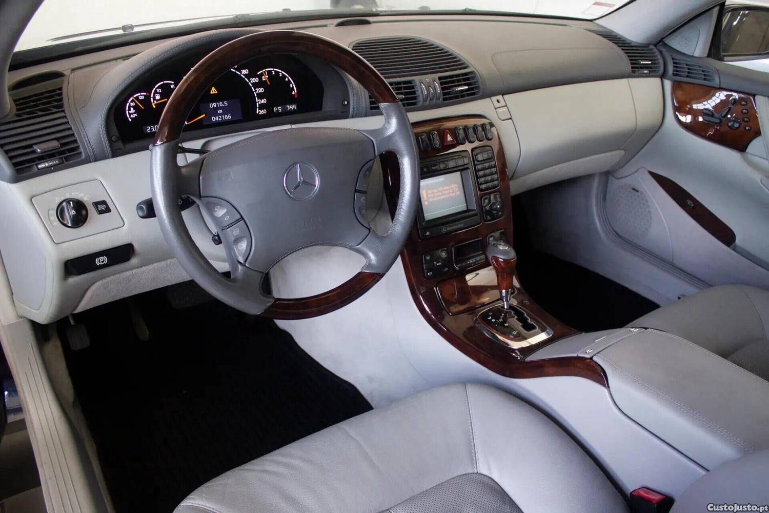 Mercedes-Benz CL 500 Coupé — fotografia 14