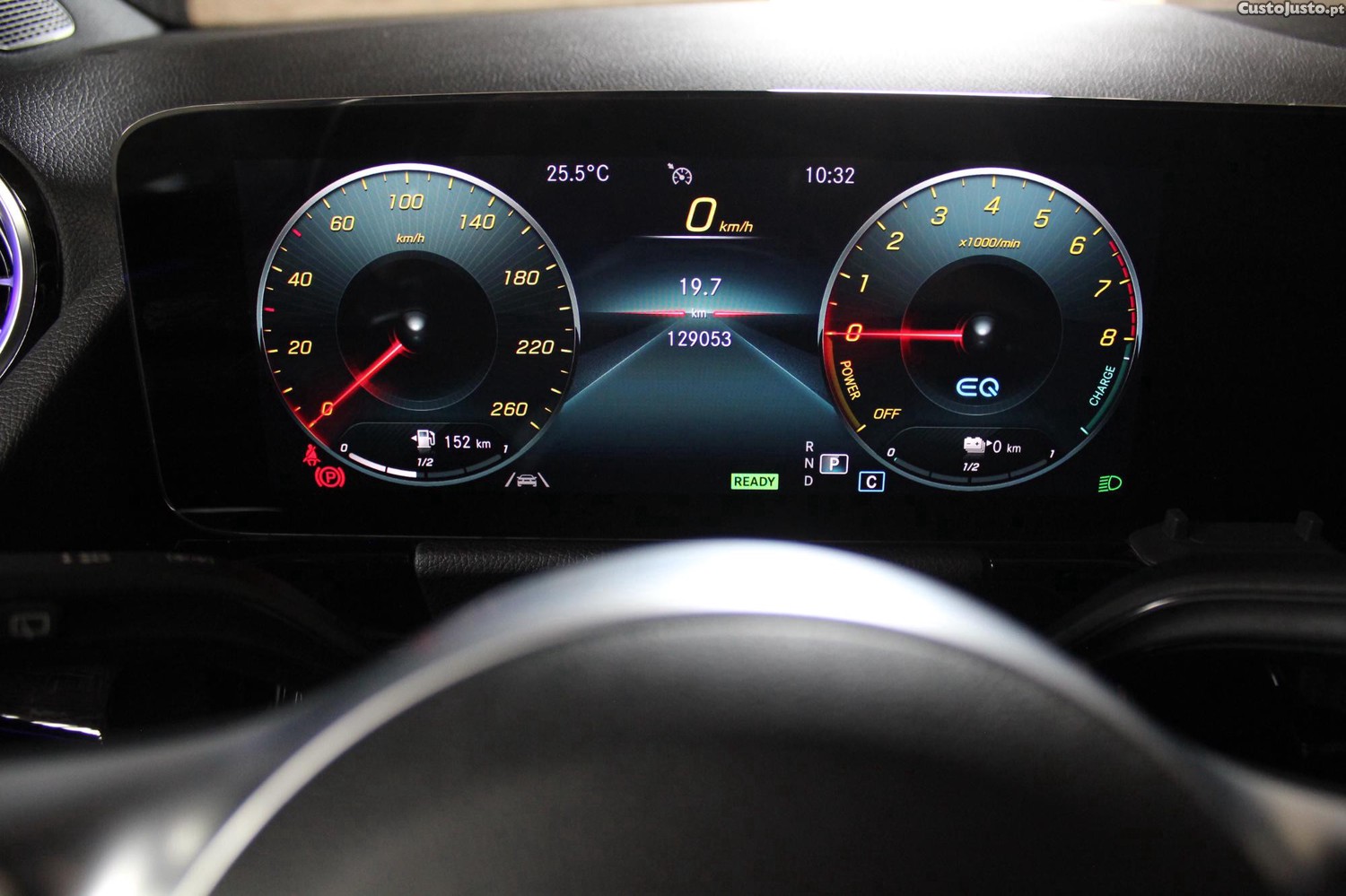 Mercedes-Benz GLA 250 Edition AMG Line — fotografia 4