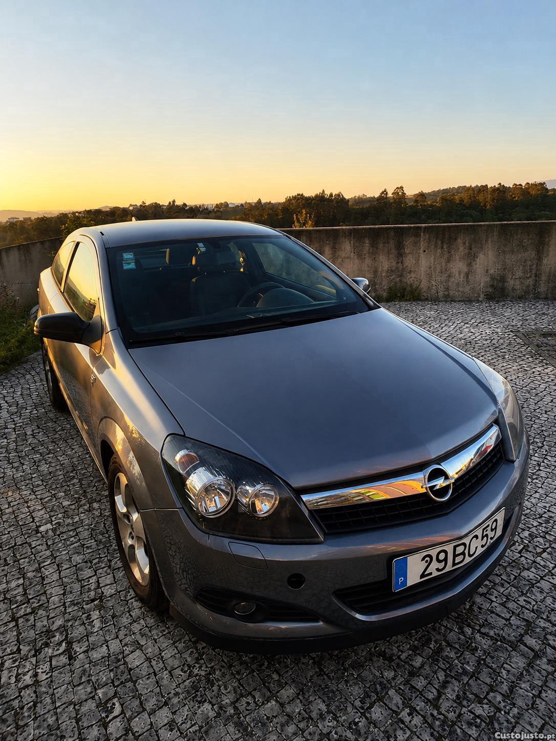 Opel Astra ( Gtc) — fotografia 3