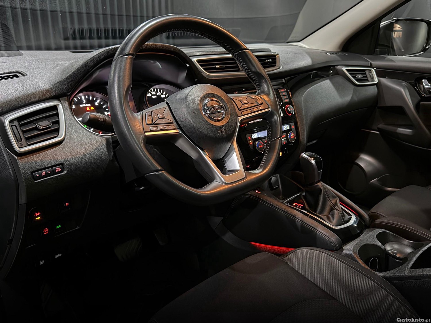 Nissan Qashqai 1.5 dCi N-Connecta DCT — fotografia 12