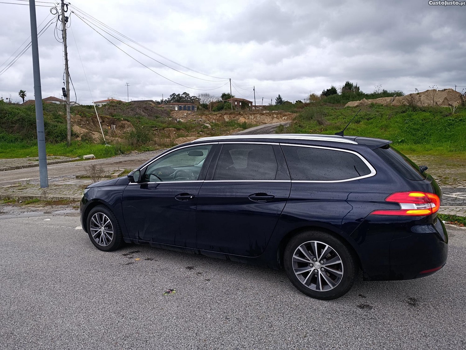 Peugeot 308 Allure — fotografia 7