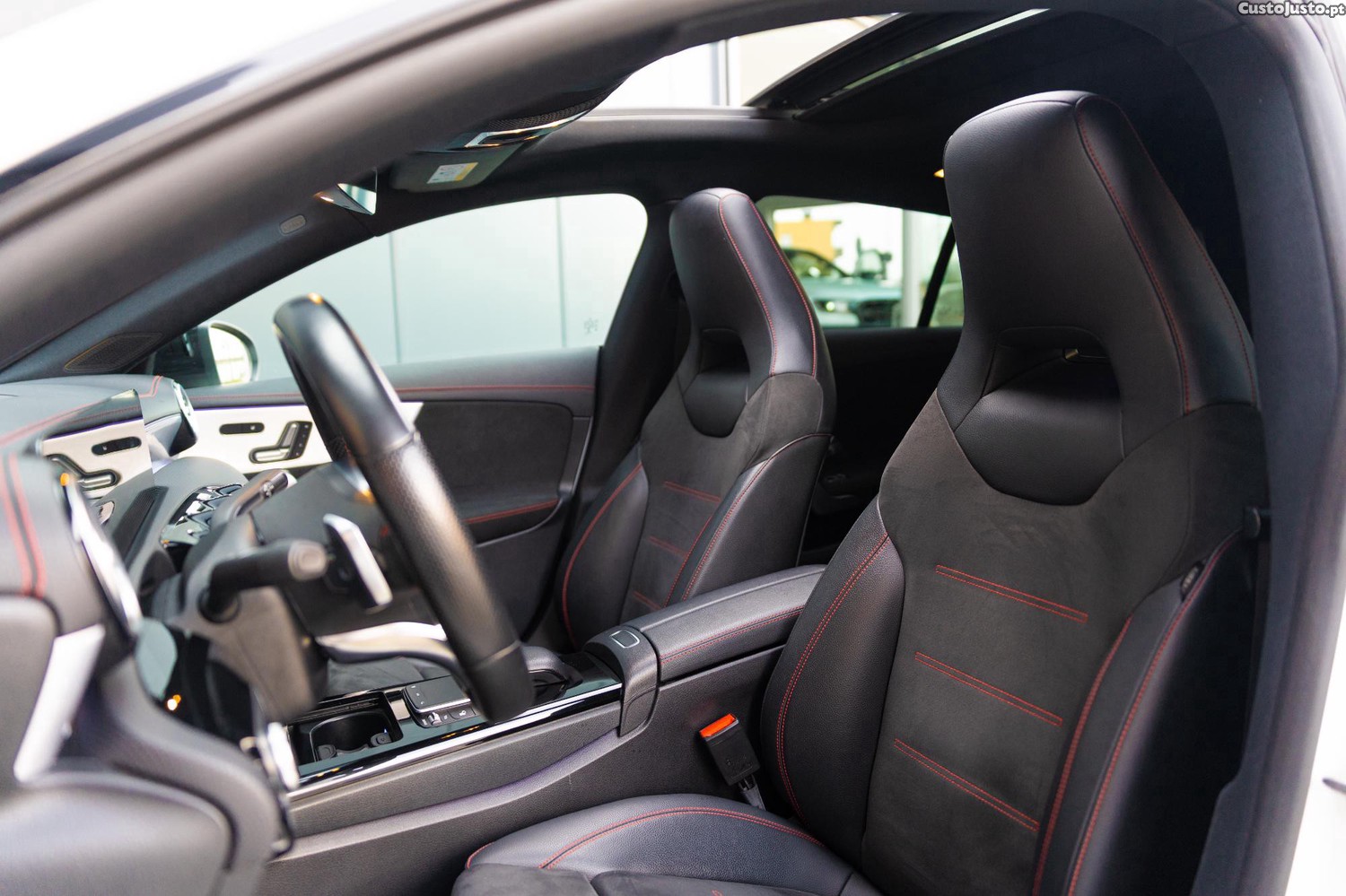 Mercedes-Benz CLA 220 AMG LINE — fotografia 12