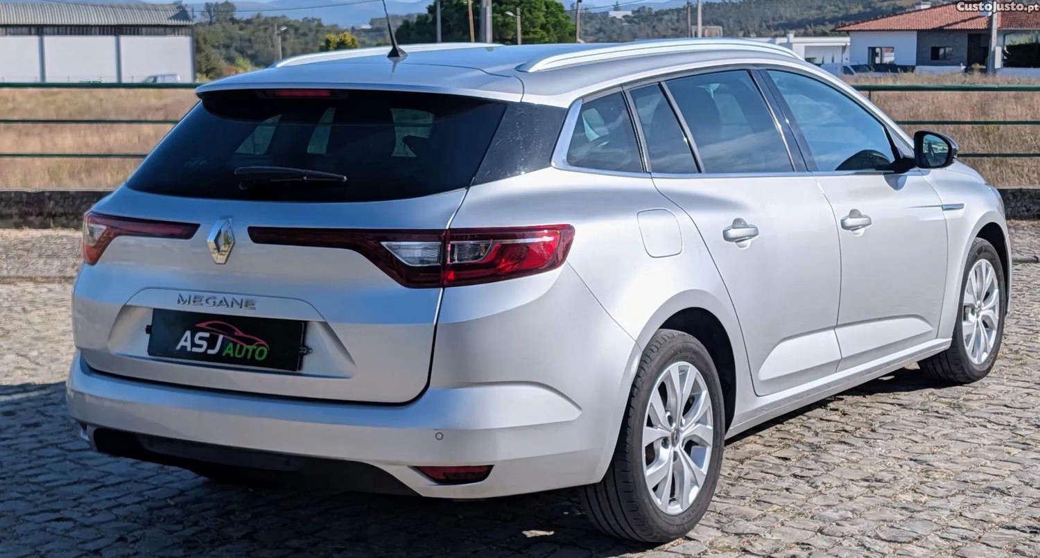 Renault Mégane 1.5 dci limited — fotografia 16
