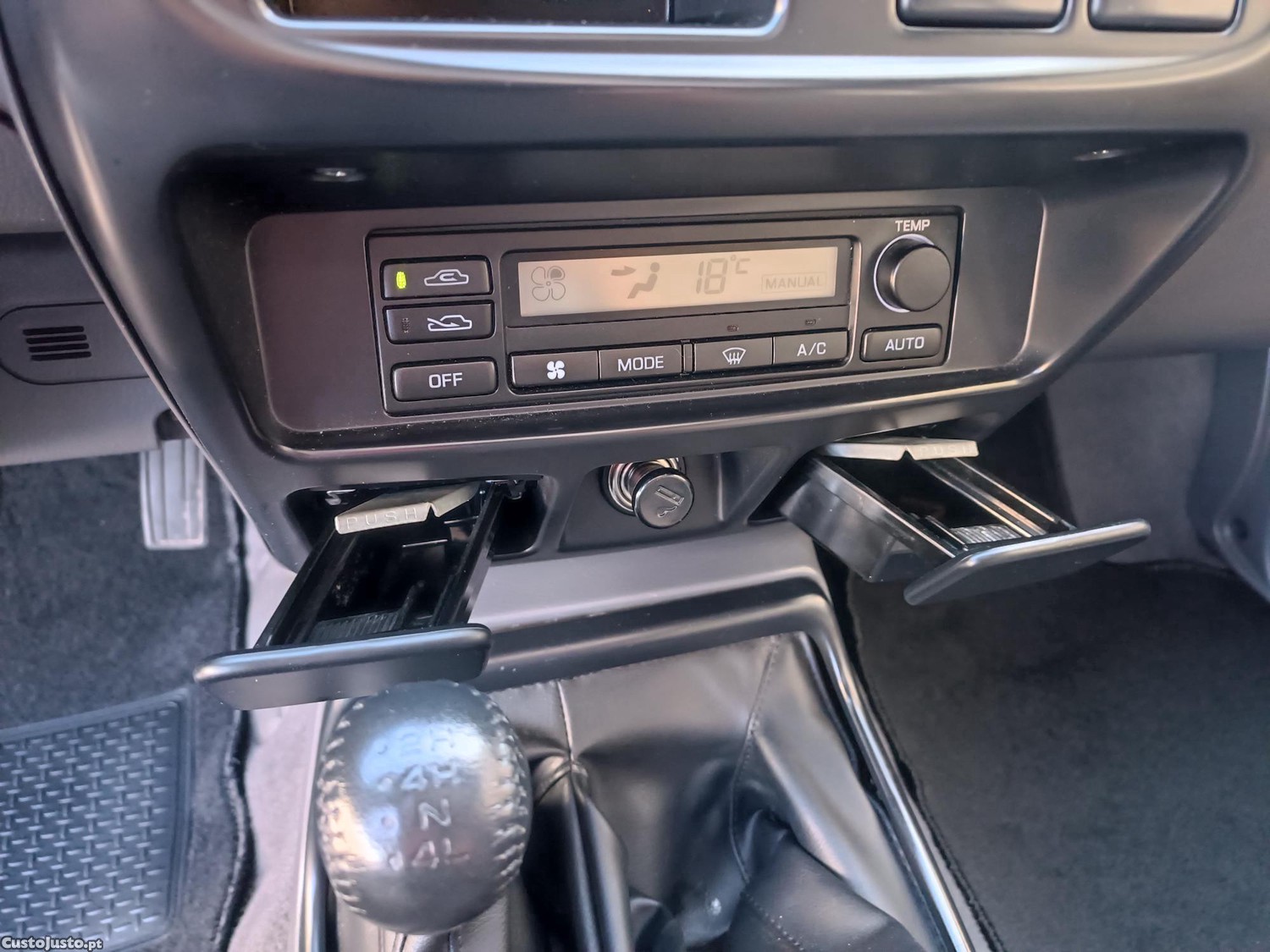 Nissan Navara 2.5 td 104cv azimute — fotografia 4