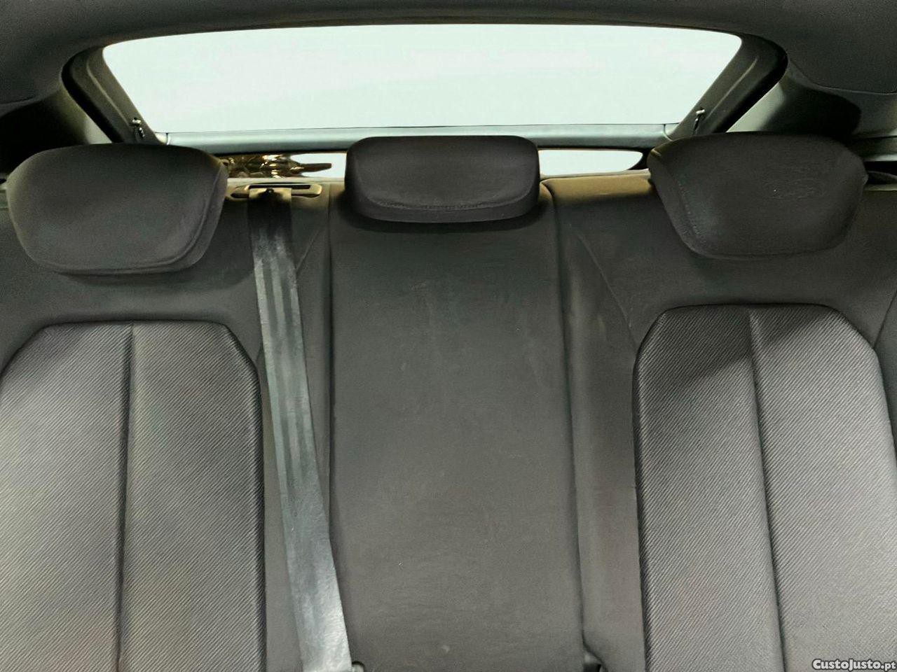 Audi Q4 Sportback e-tron 35 55 kWh — fotografia 8