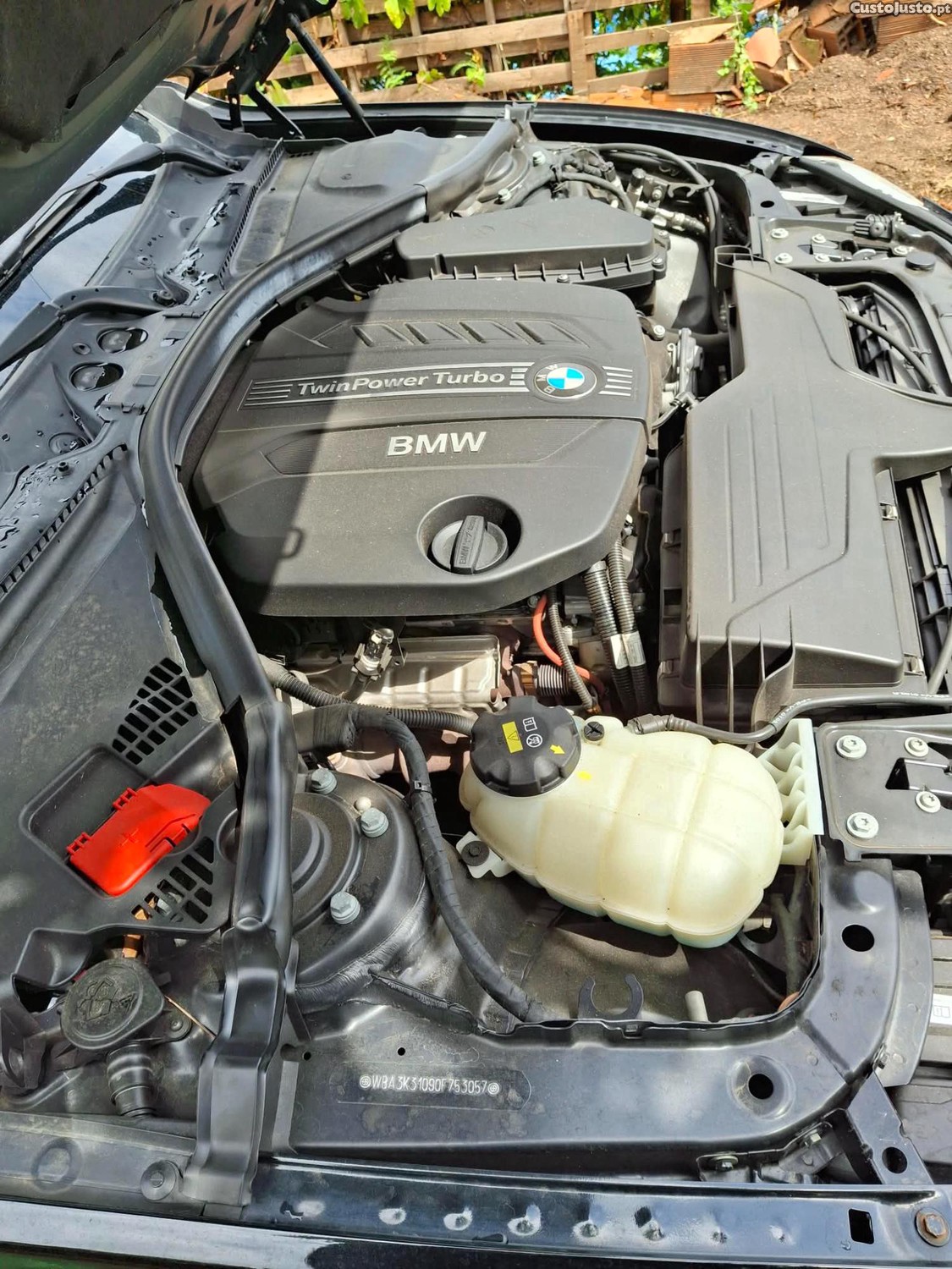 BMW 320 Luxury — fotografia 3