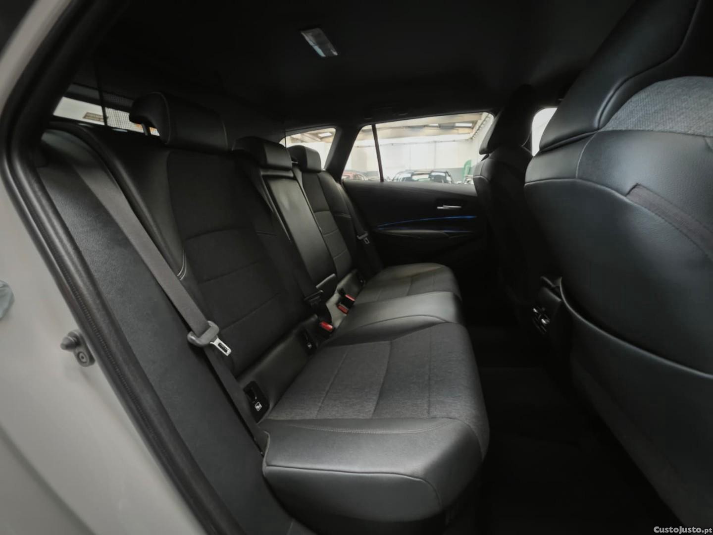 Toyota Corolla 1.8 Hybrid Comfort — fotografia 6