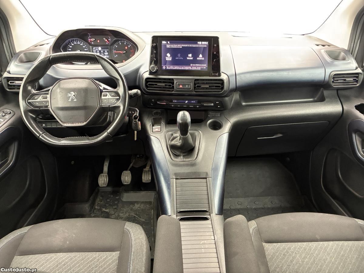 Peugeot  1.5 BlueHDi Standard Allure - 20 foto 4