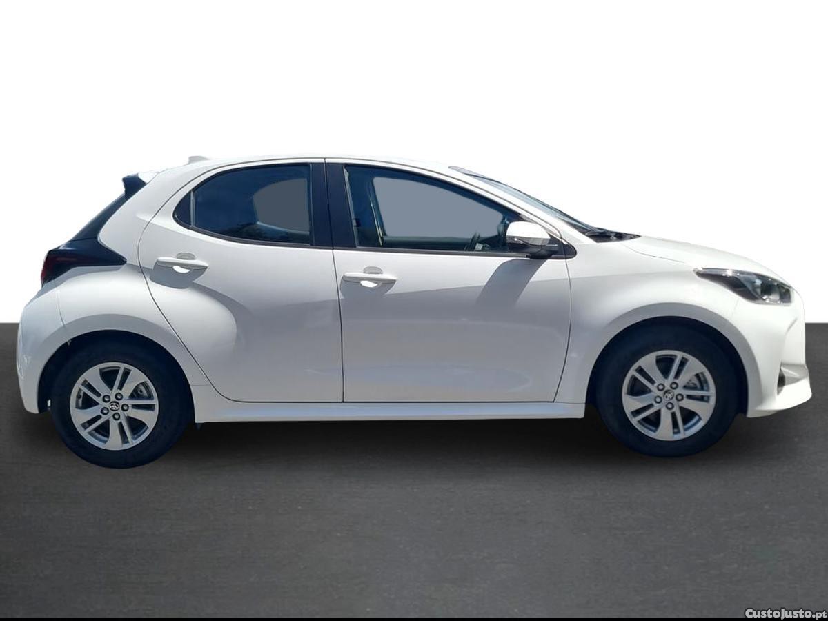 Toyota Yaris 1.5 HDF Comfort Plus — fotografia 4
