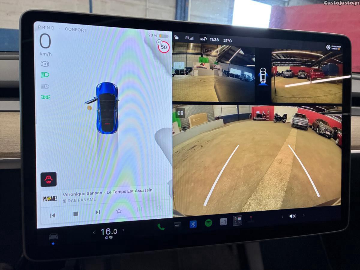 Tesla Model Y Standard RWD — fotografia 6