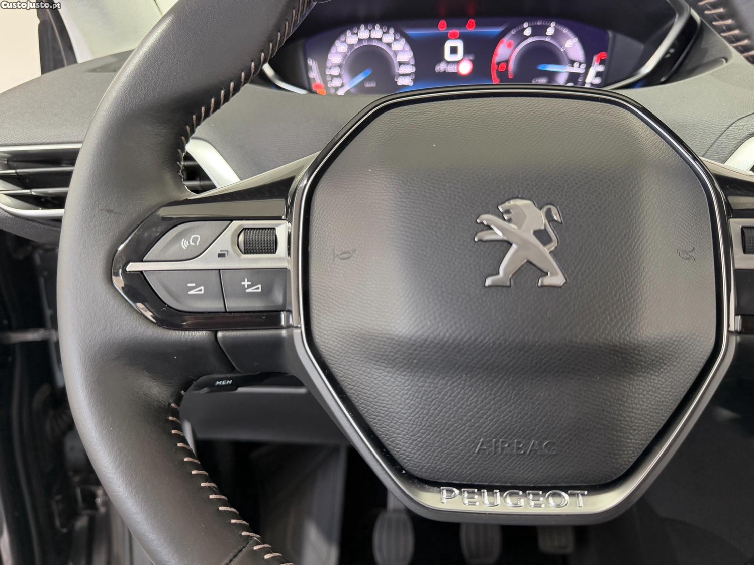 Peugeot 3008 1.5 BLUEHDI ACTIVE PACK 130CV - NACIONAL - 55624 KM — fotografia 19