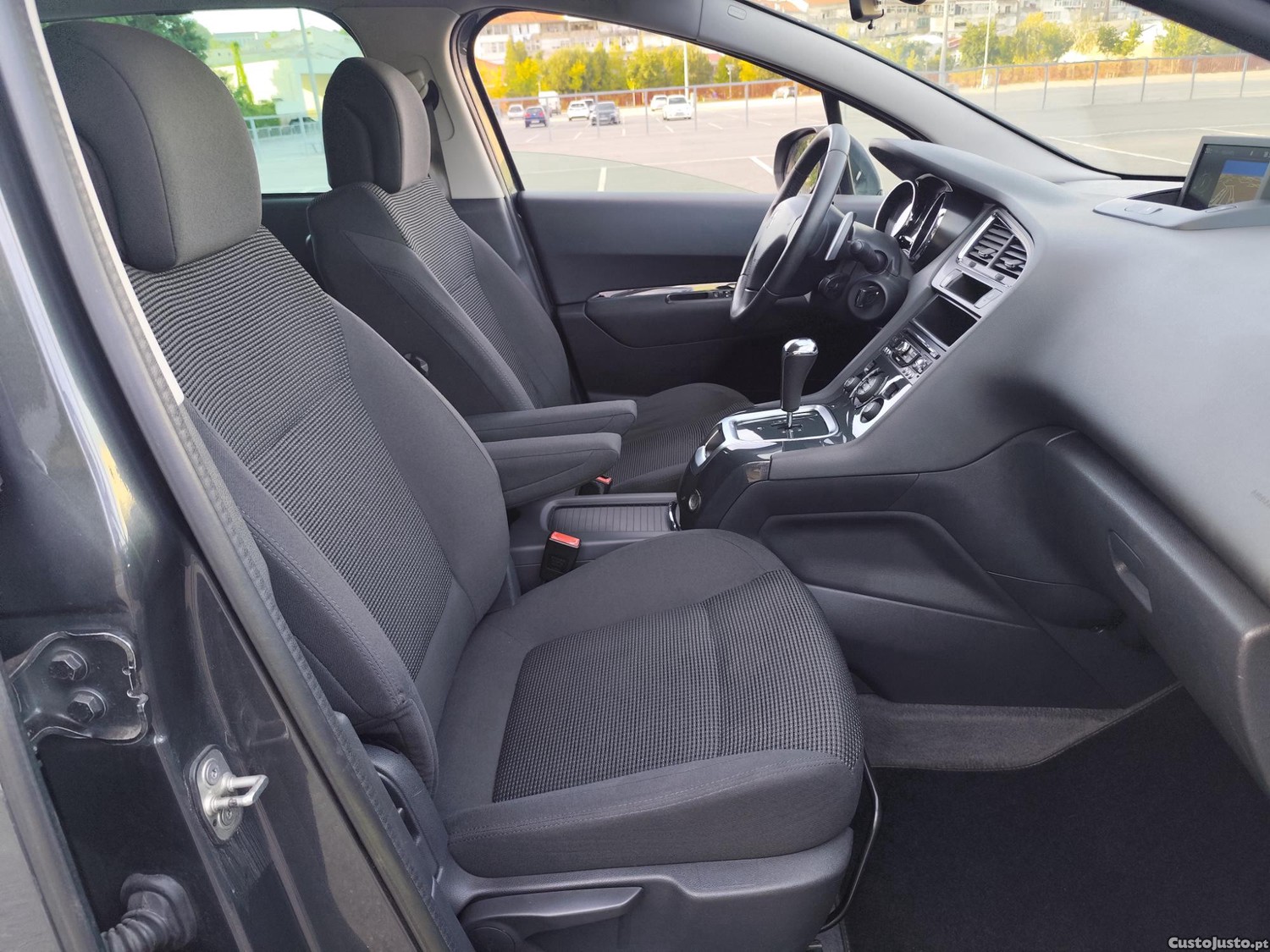 Peugeot 5008 1.6 HDI 7 lugares — fotografia 3