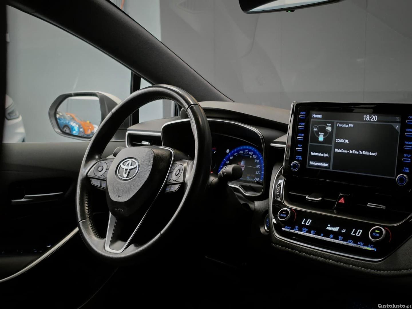 Toyota Corolla 1.8 Hybrid Comfort — fotografia 7