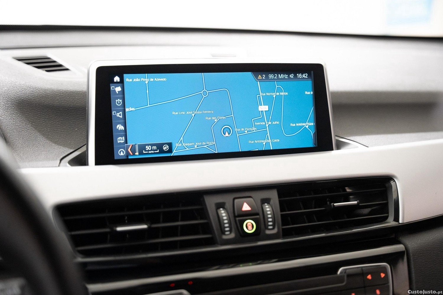 BMW X1 25 e xDrive Corporate Edition — fotografia 11