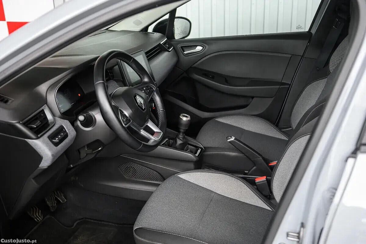 Renault Clio 1.5 Blue dCi Evolution — fotografia 14