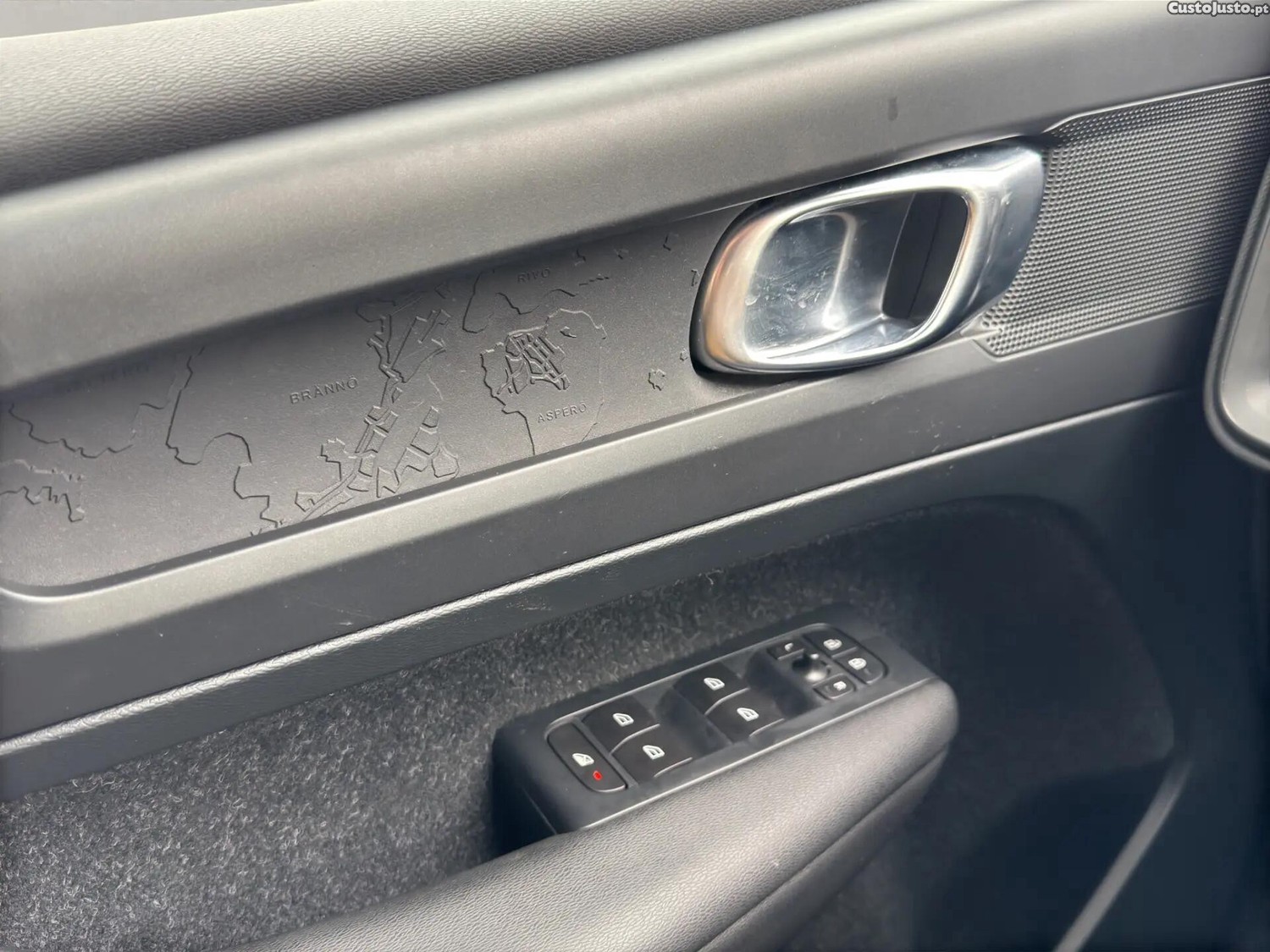 Volvo XC 40 2.0 D3 Geartronic — fotografia 8