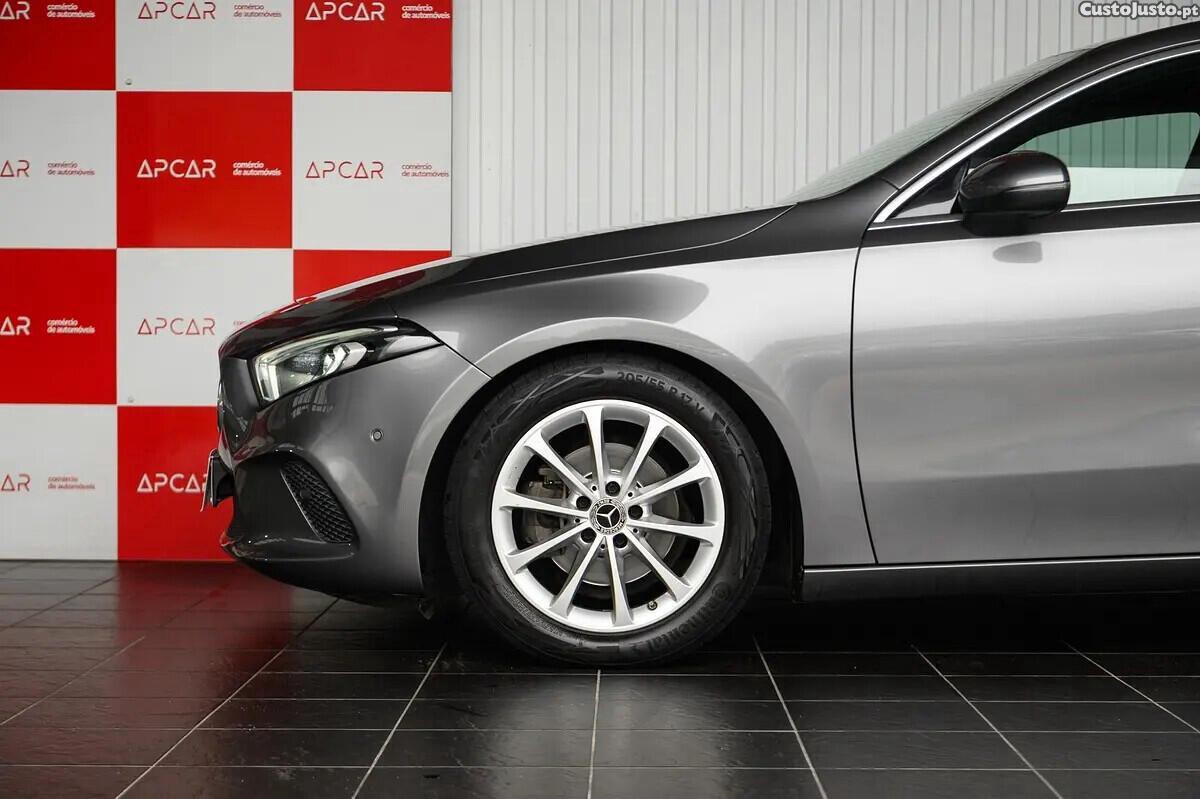 Mercedes-Benz A 180 d Style Aut. — fotografia 18