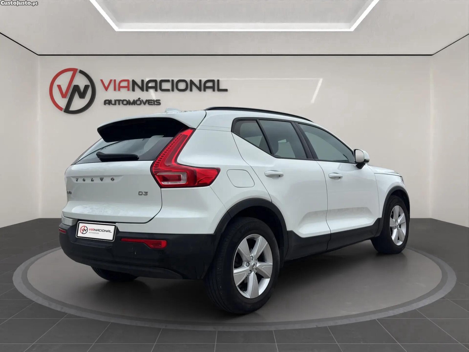 Volvo XC 40 2.0 D3 Geartronic — fotografia 13