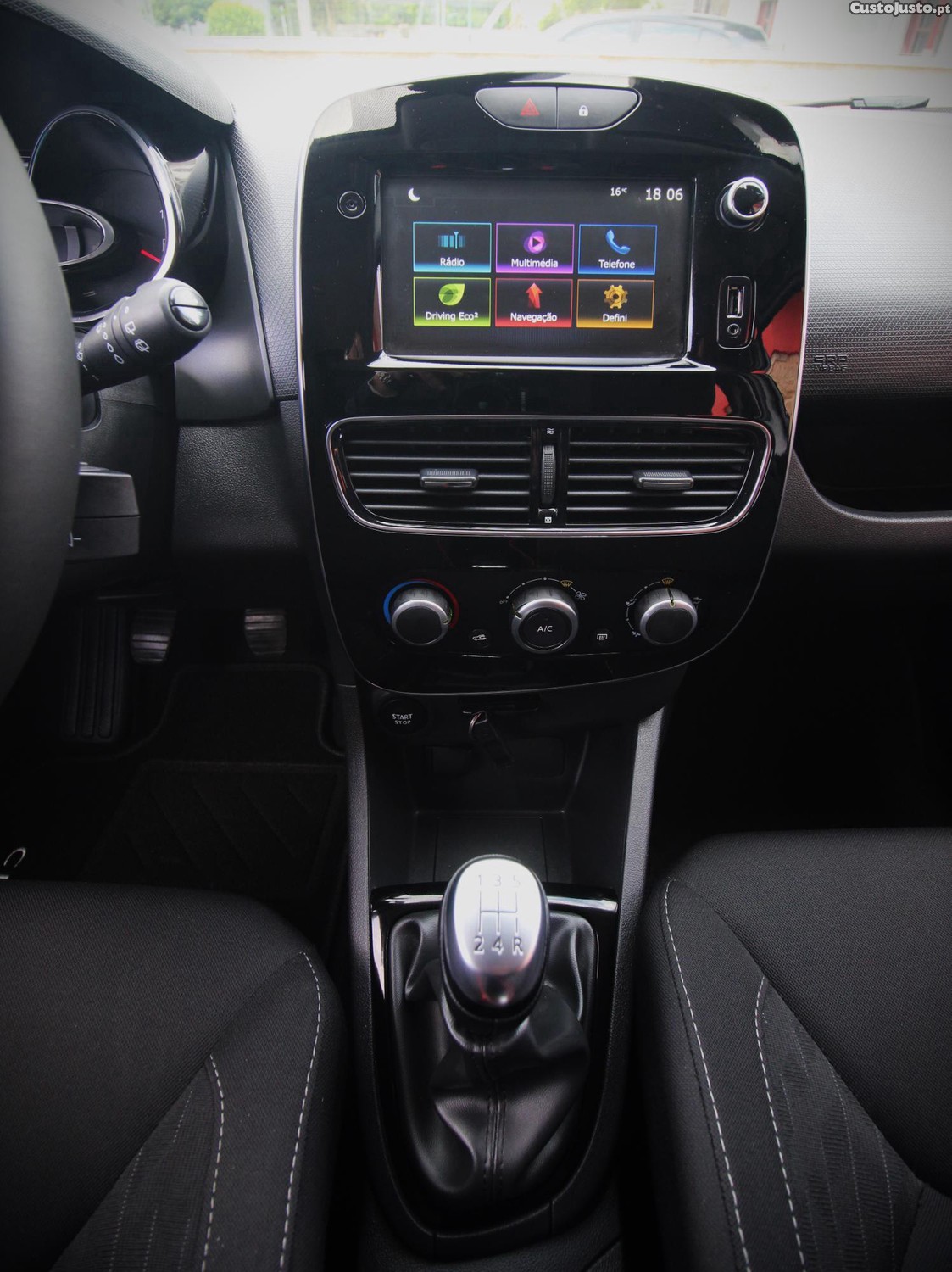 Renault Clio Sport Tourer 0.9 TCe Limited — fotografia 10