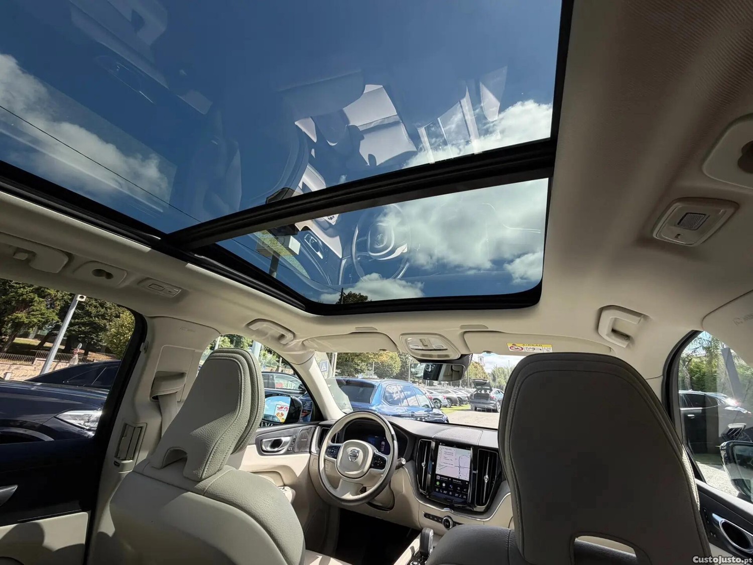Volvo XC 60 2.0 T6 PHEV Ultimate Dark AWD — fotografia 30