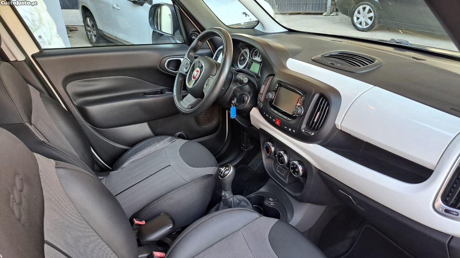 Fiat 500L 1.3 MJ Pop Star Dualogic S&S — fotografia 2