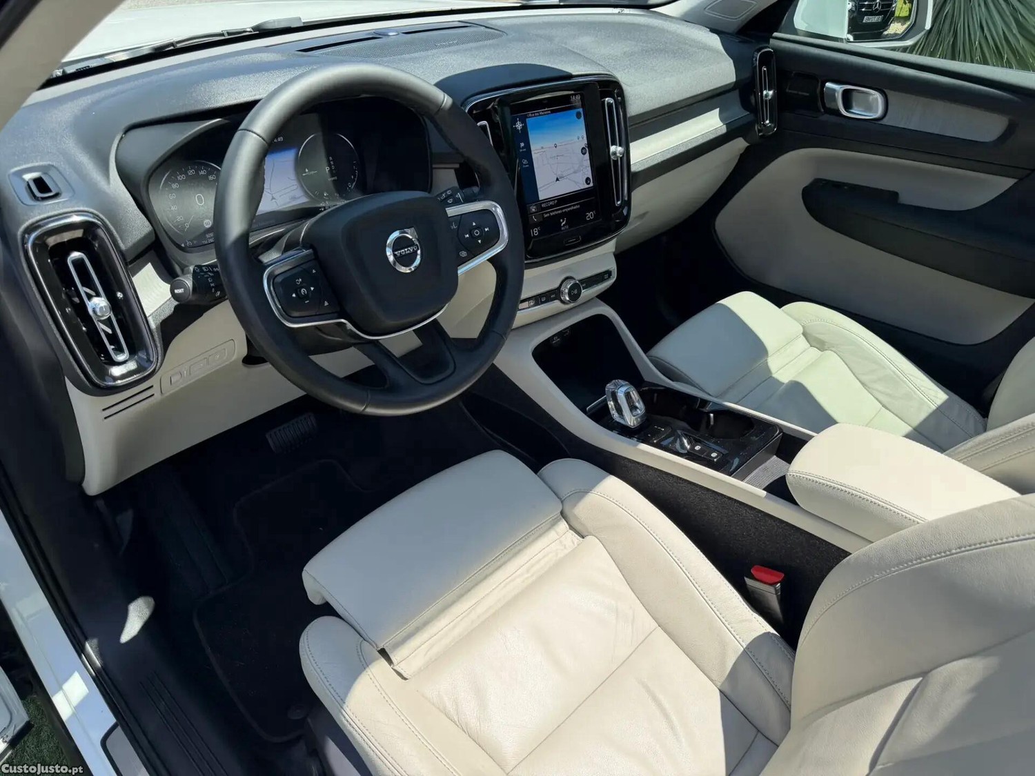 Volvo XC 40 1.5 T5 PHEV Inscription — fotografia 29