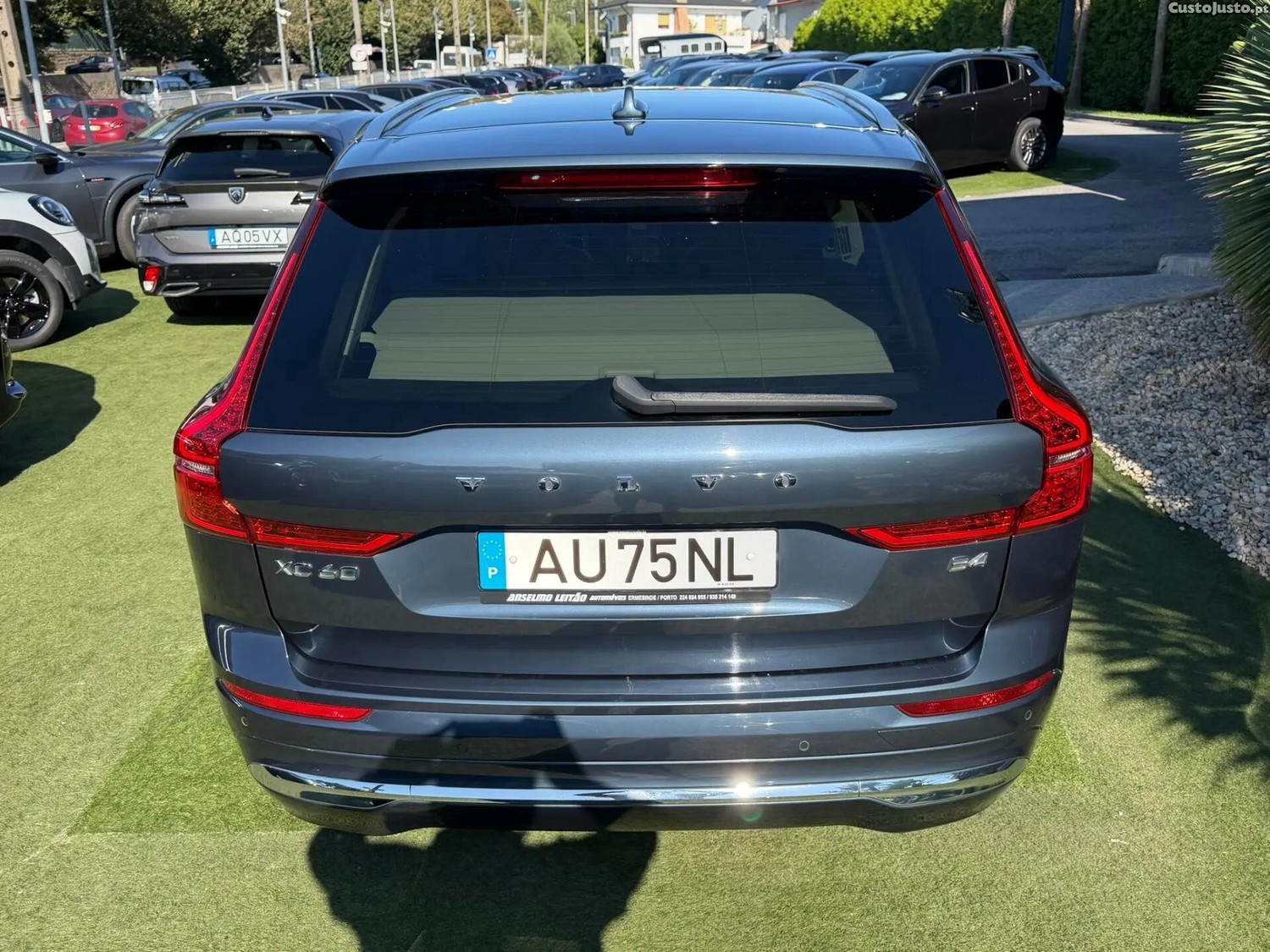 Volvo XC 60 2.0 B4 Plus Bright — fotografia 19