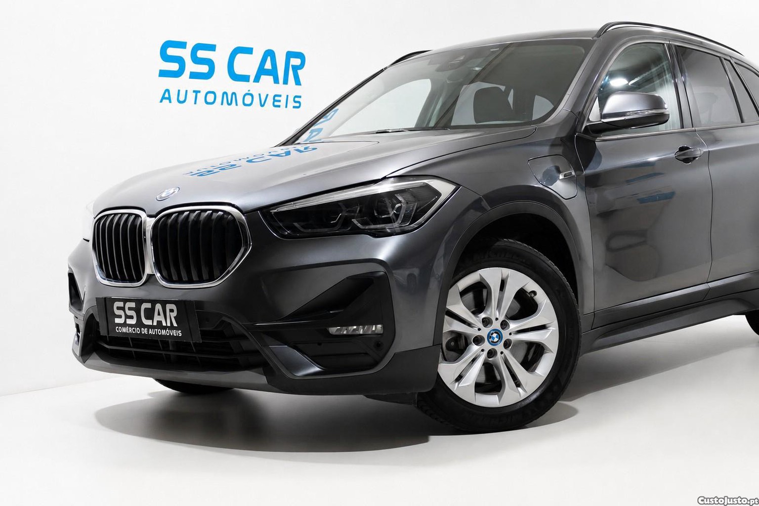 BMW X1 25 e xDrive Corporate Edition — fotografia 28