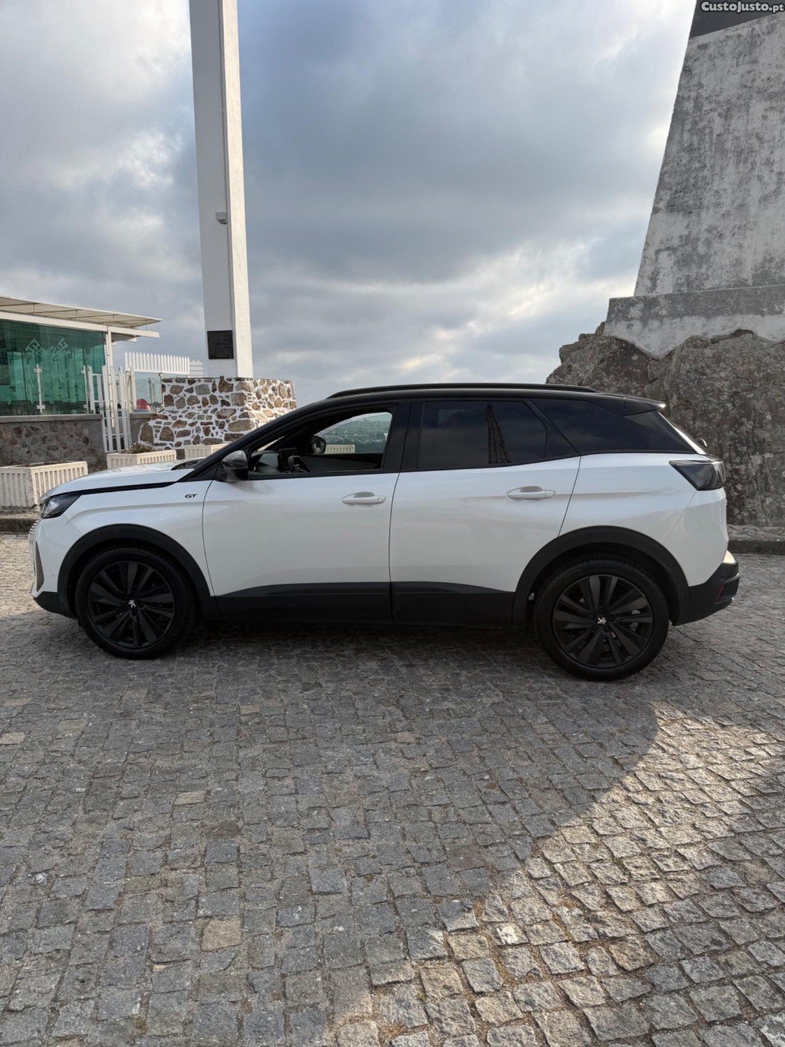 Peugeot e-3008 Gt line — fotografia 6
