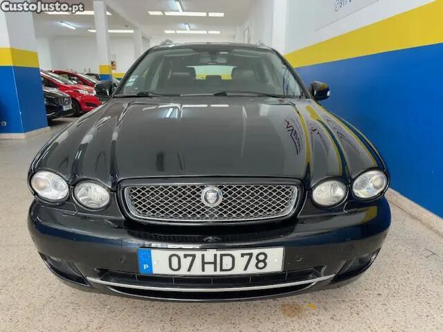 Jaguar X-Type SW 2.2 D Executive Aut. — fotografia 16