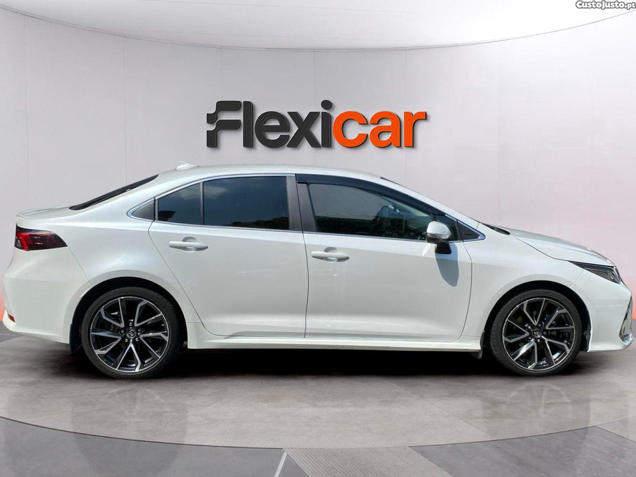 Toyota Corolla SD 1.8 Hybrid Luxury — fotografia 18