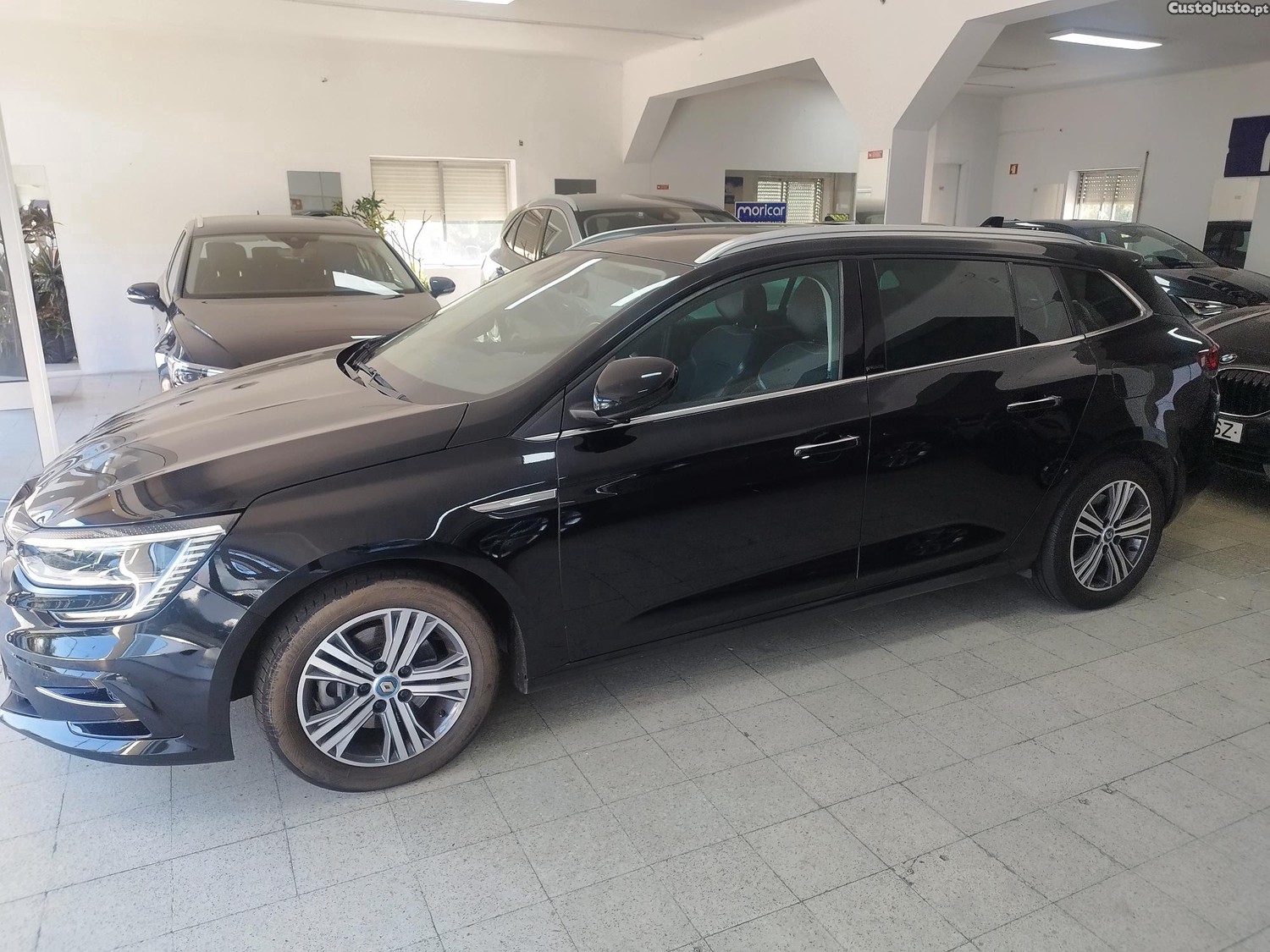 Renault Mégane sports tourer e-tech — fotografia 9