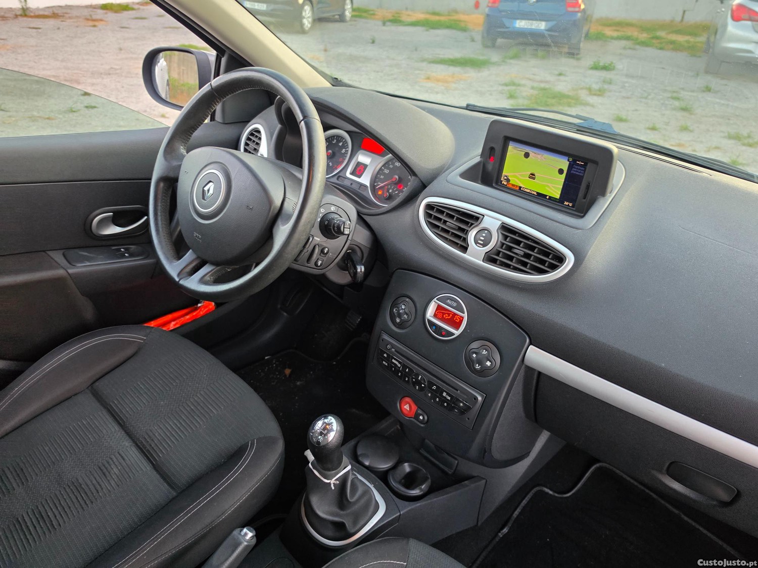Renault Clio 1.2 16 VDinamique GPS muito novo — fotografia 8
