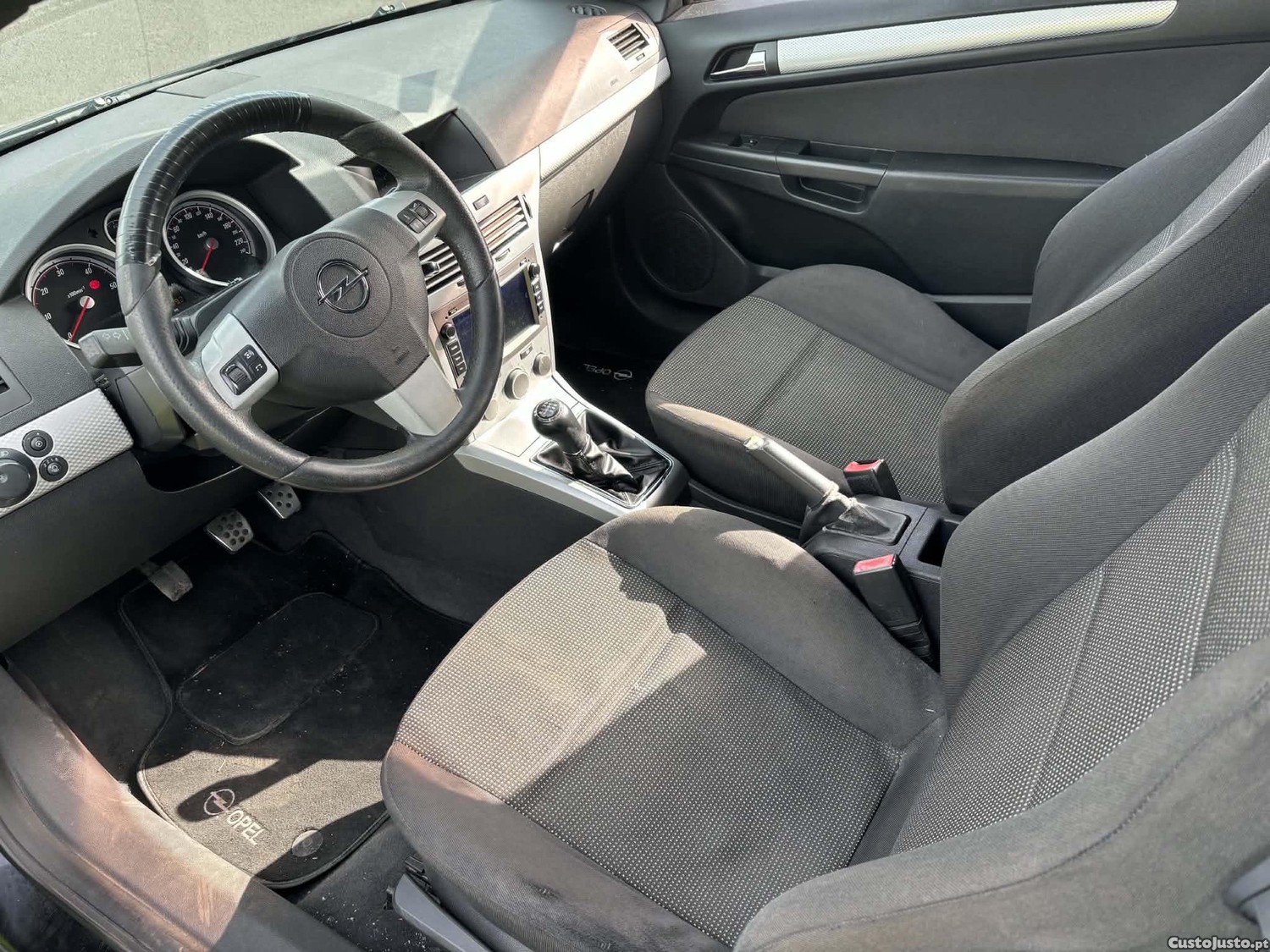 Opel Astra Gtc — fotografia 11