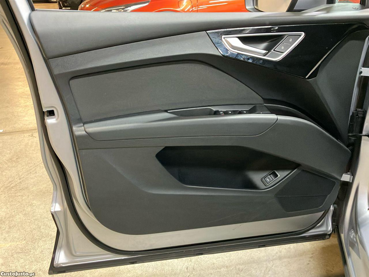 Audi Q4 Sportback e-tron 35 55 kWh — fotografia 7