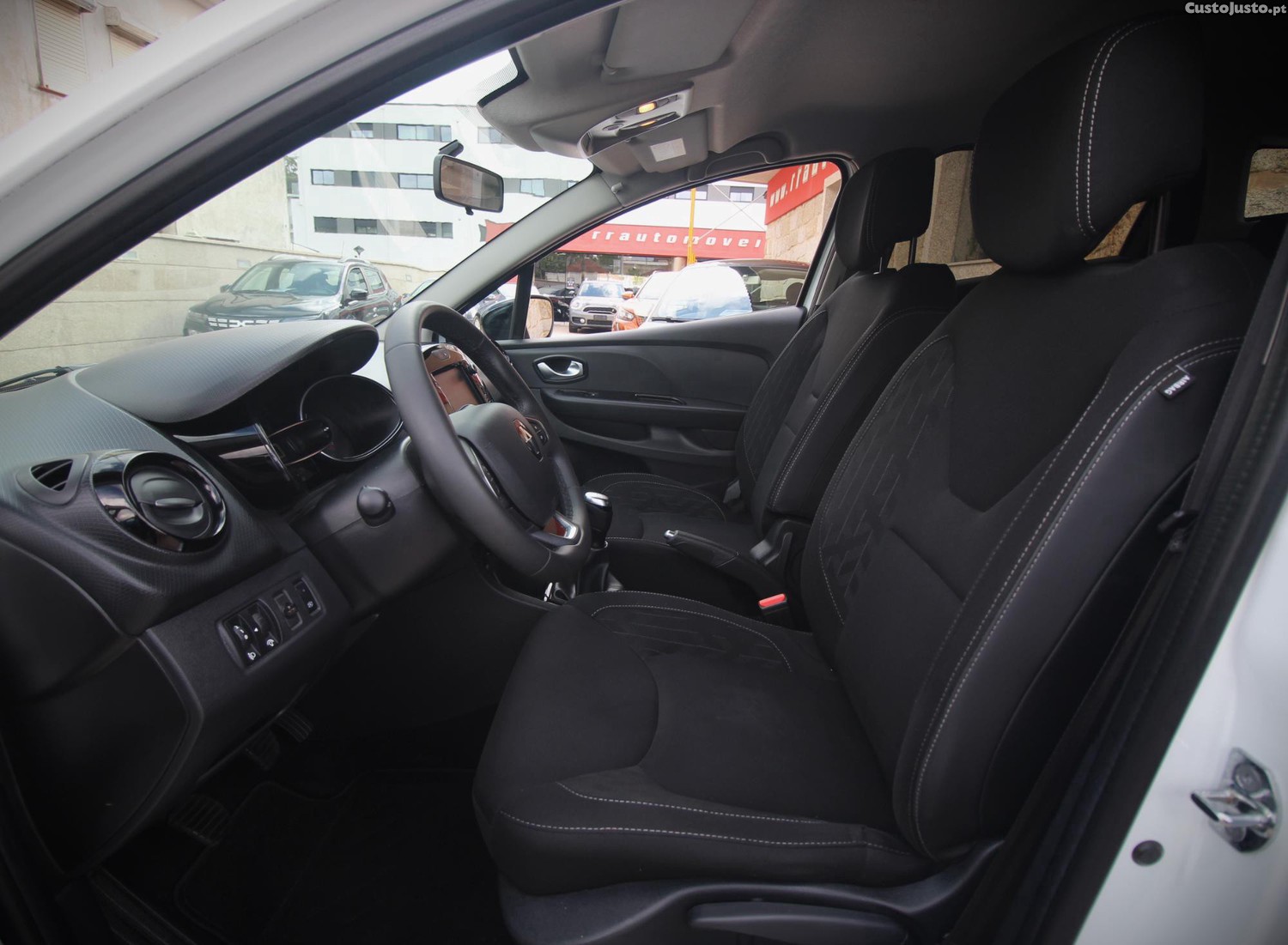 Renault Clio Sport Tourer 0.9 TCe Limited — fotografia 11