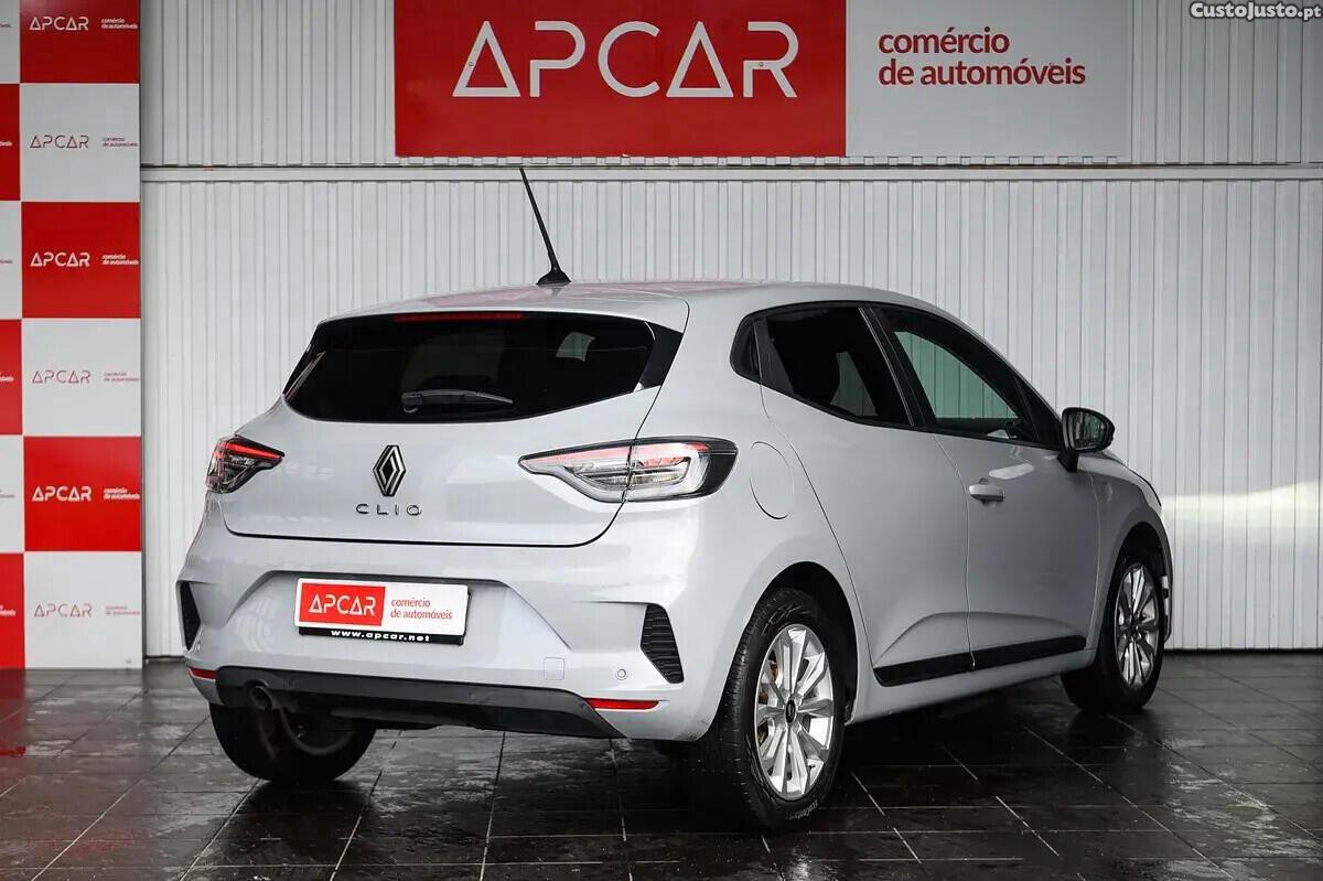 Renault Clio 1.5 Blue dCi Evolution — fotografia 30