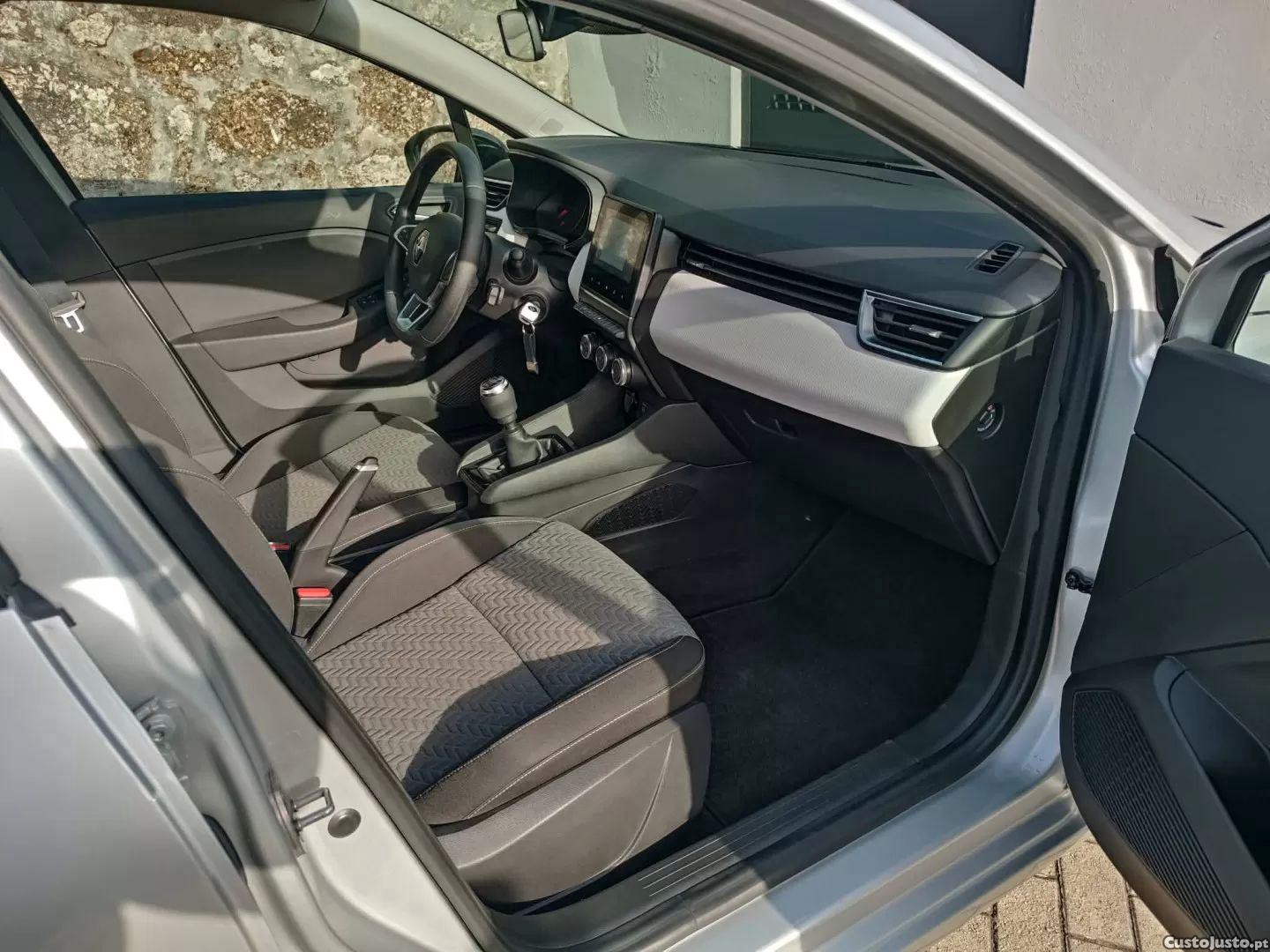 Renault Clio 1.0 tce evolution — fotografia 4