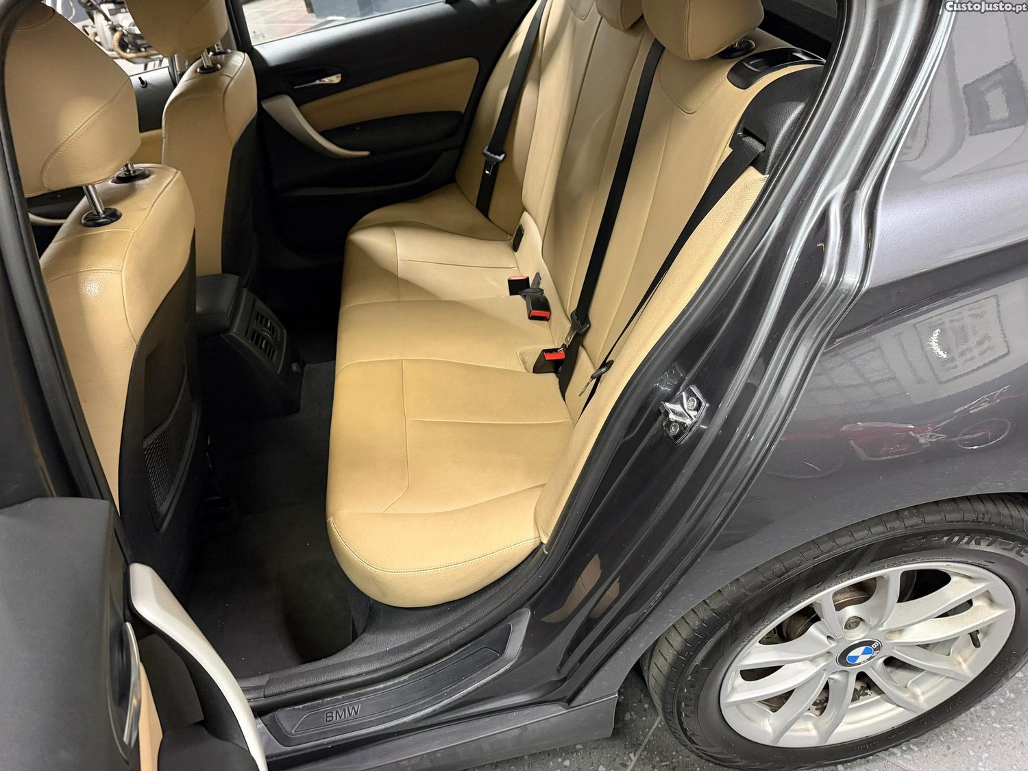 BMW 116 d EfficientDynamics — fotografia 8