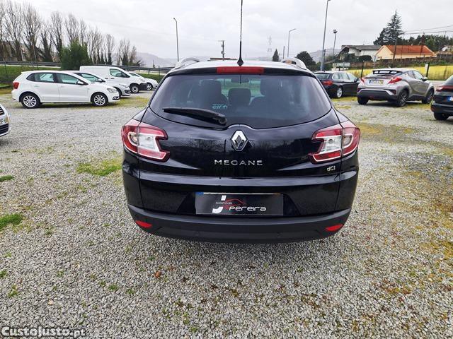 Renault Mégane 1.5 DCI 110CV BOSE — fotografia 6