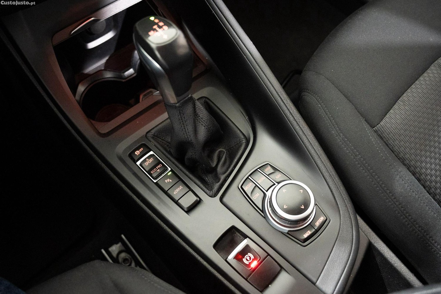 BMW X1 25 e xDrive Corporate Edition — fotografia 9
