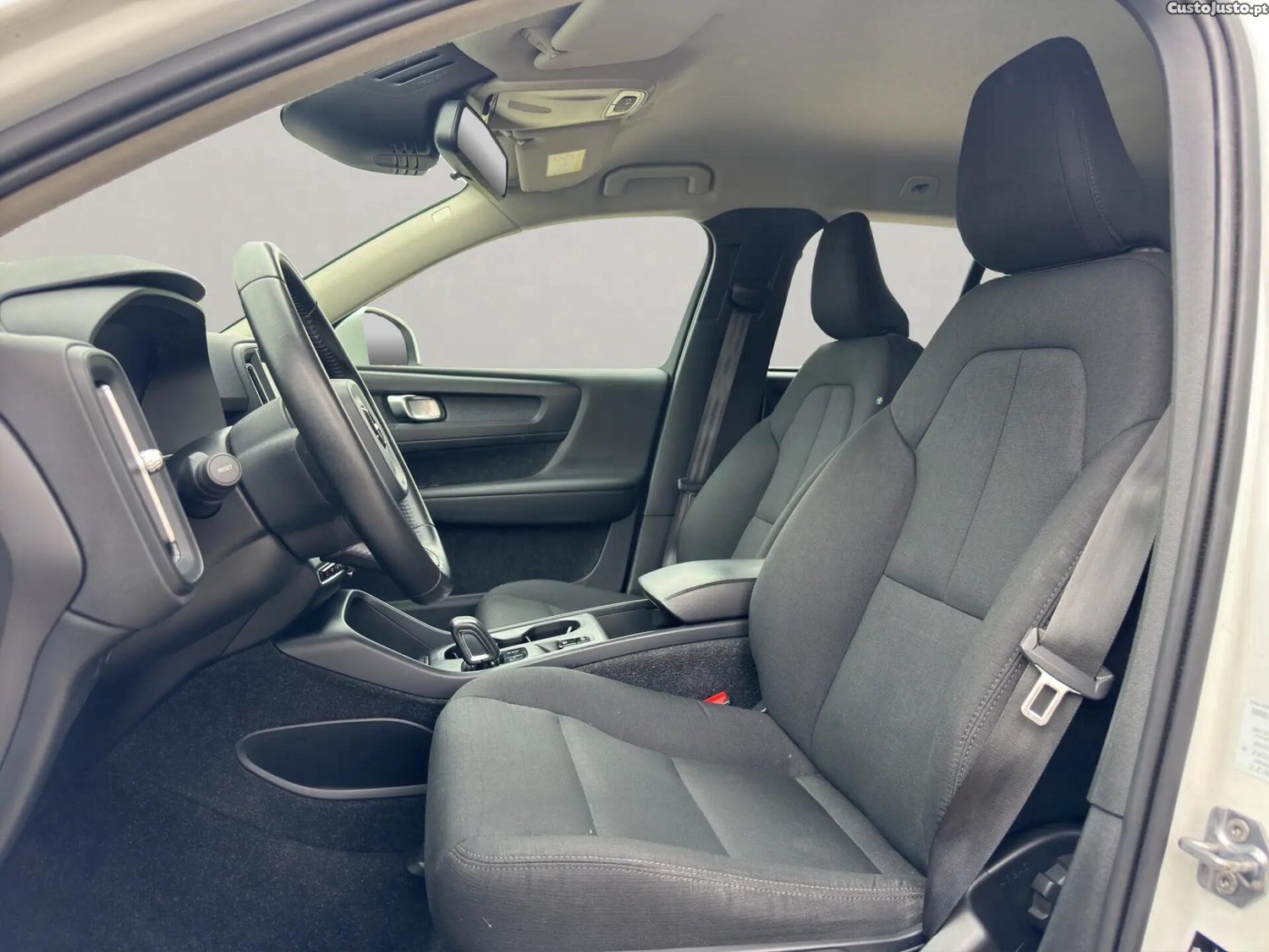 Volvo XC 40 2.0 D3 Geartronic — fotografia 10
