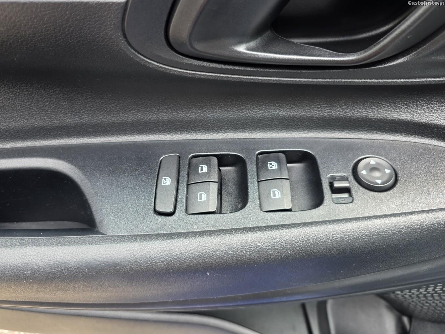 Hyundai i20 1.0 T-GDI Style Plus — fotografia 3