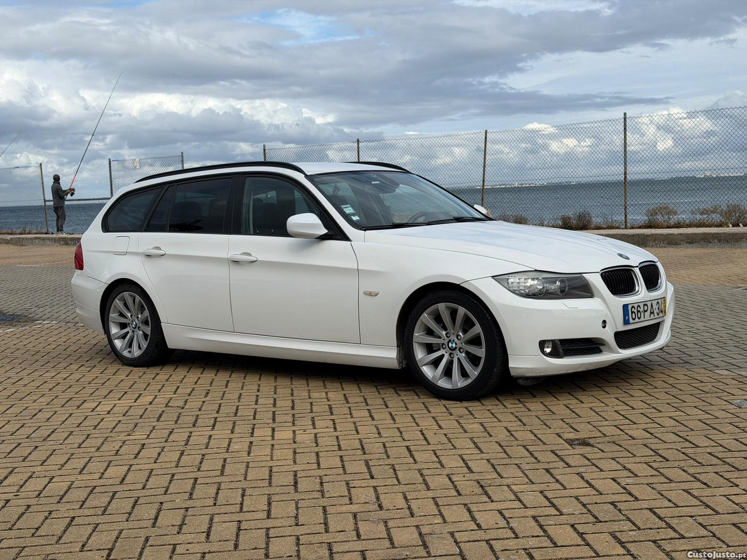 BMW 320 D Touring 184 cv — fotografia 15