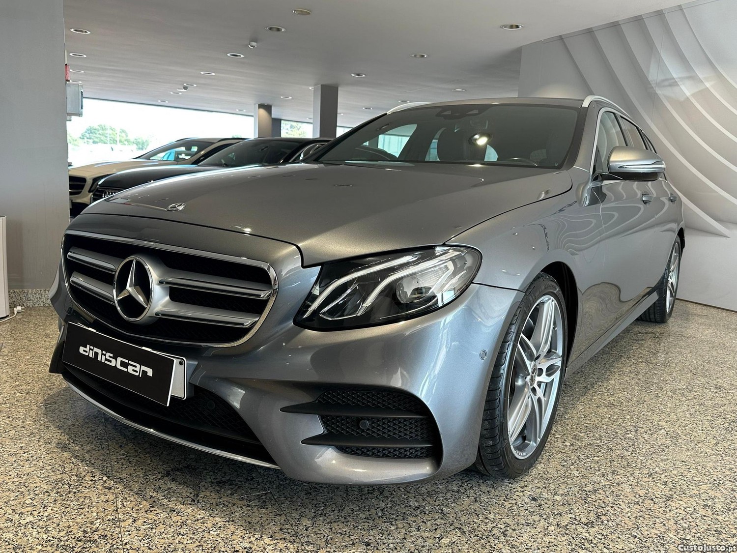 Mercedes-Benz E 220 d AMG Line - 18 foto 5