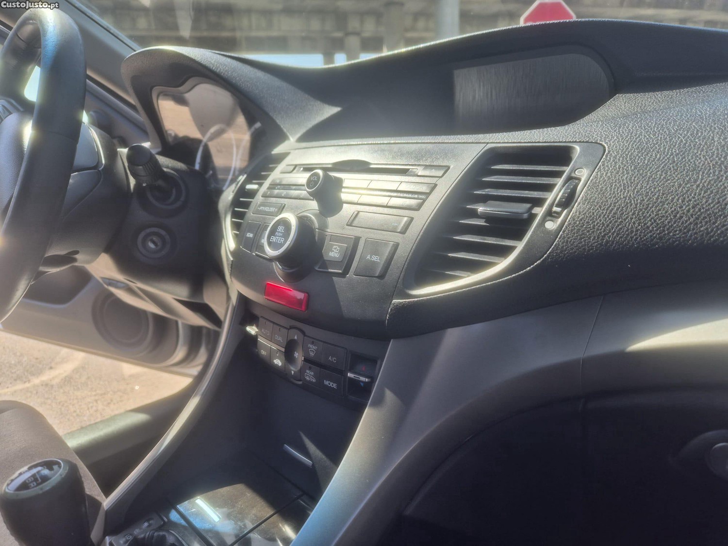 Honda Accord 2.2 I-Dtec — fotografia 3