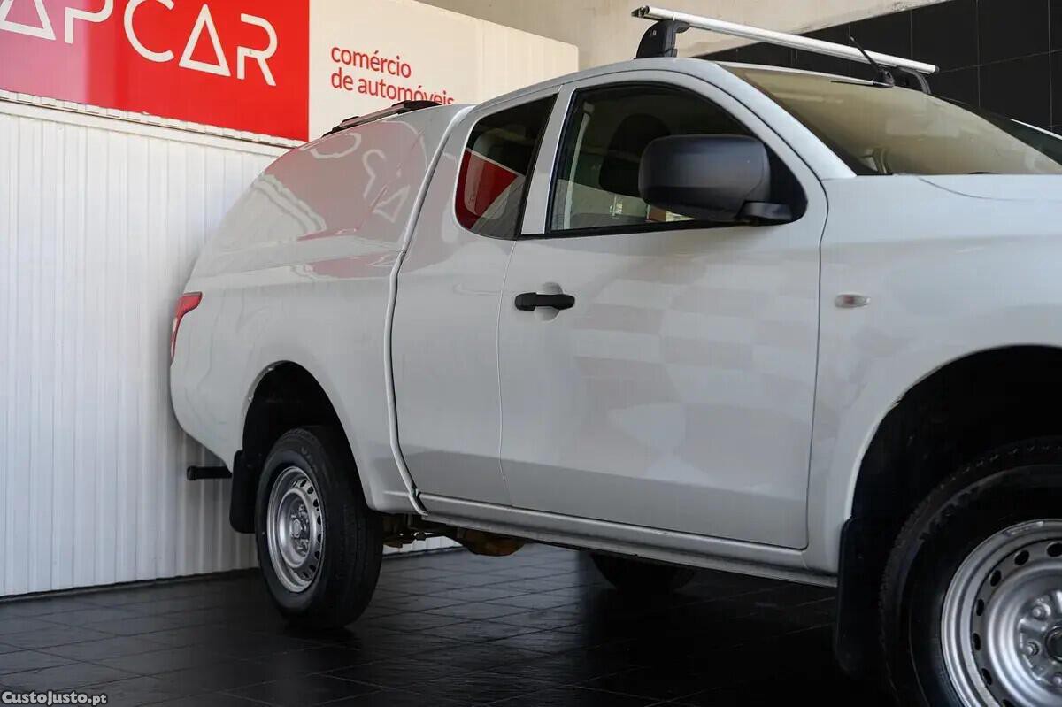 Mitsubishi L200 2.4 DI-D Club Invite Strakar Look 4WD — fotografia 22