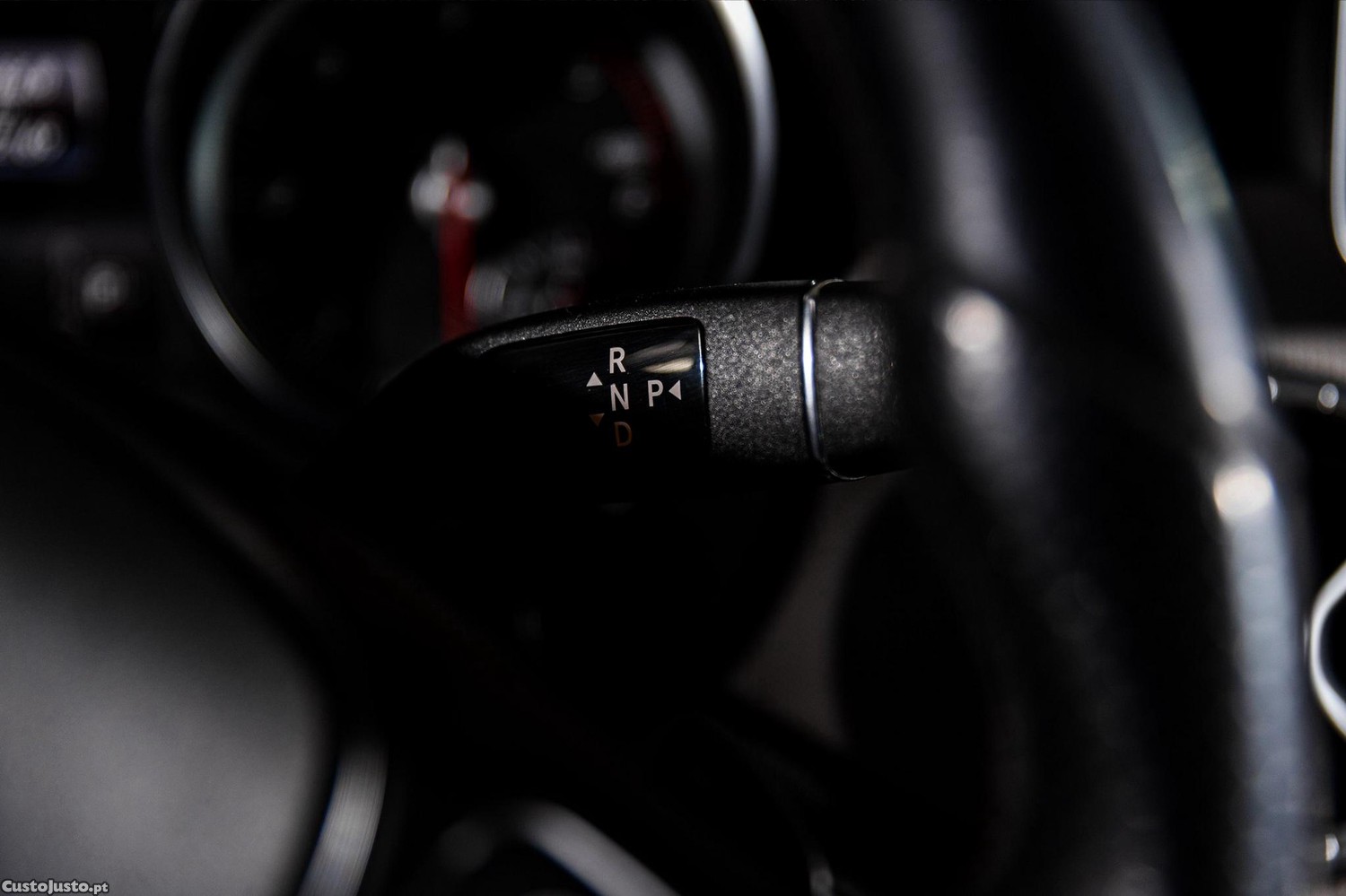 Mercedes-Benz CLA 200 d Urban Aut. — fotografia 4