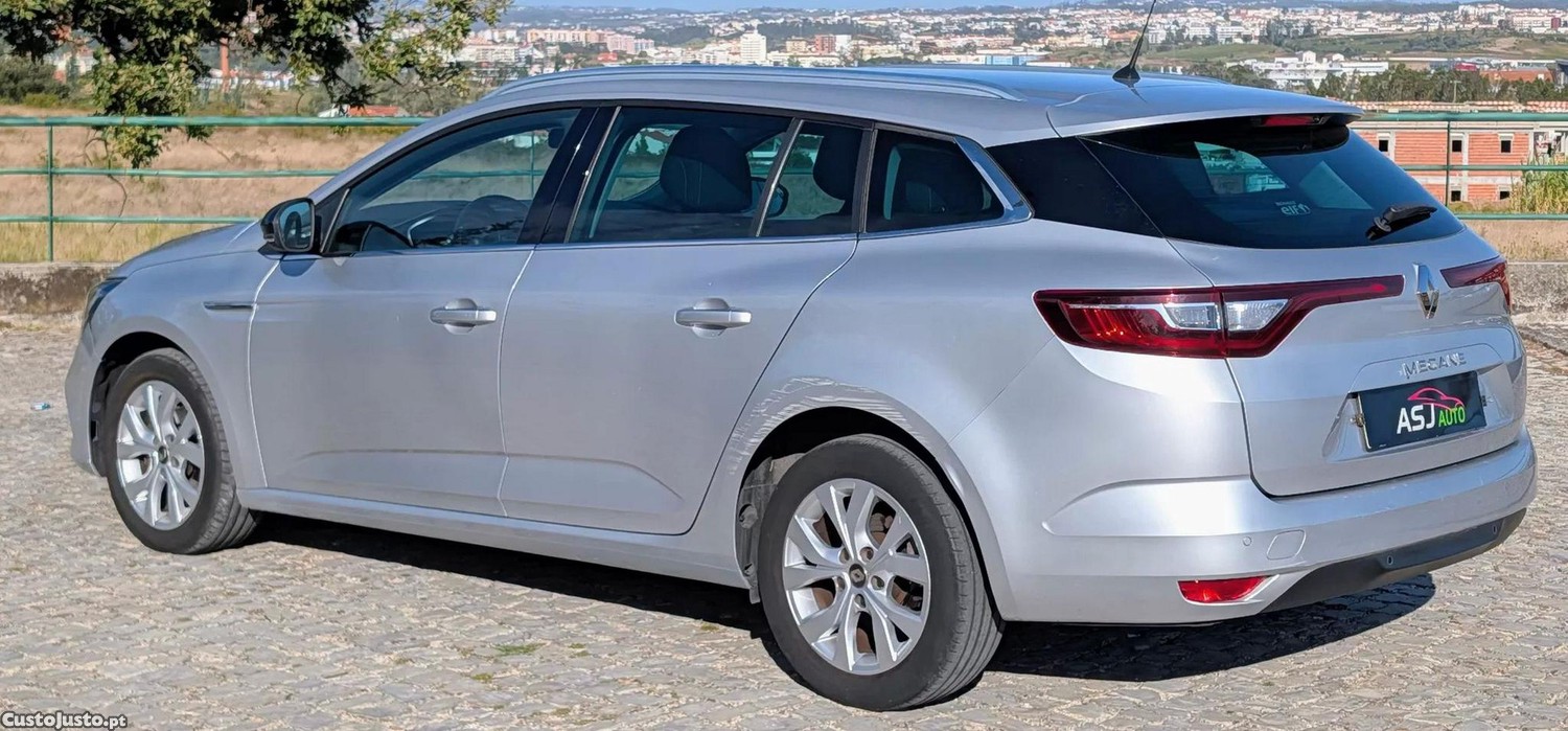 Renault Mégane 1.5 dci limited — fotografia 12